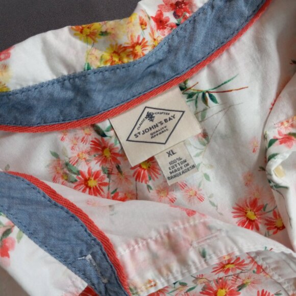 St. John's Bay Women's 100% Cotton White Button-Down Shirt Size XL - Picture 4 of 11